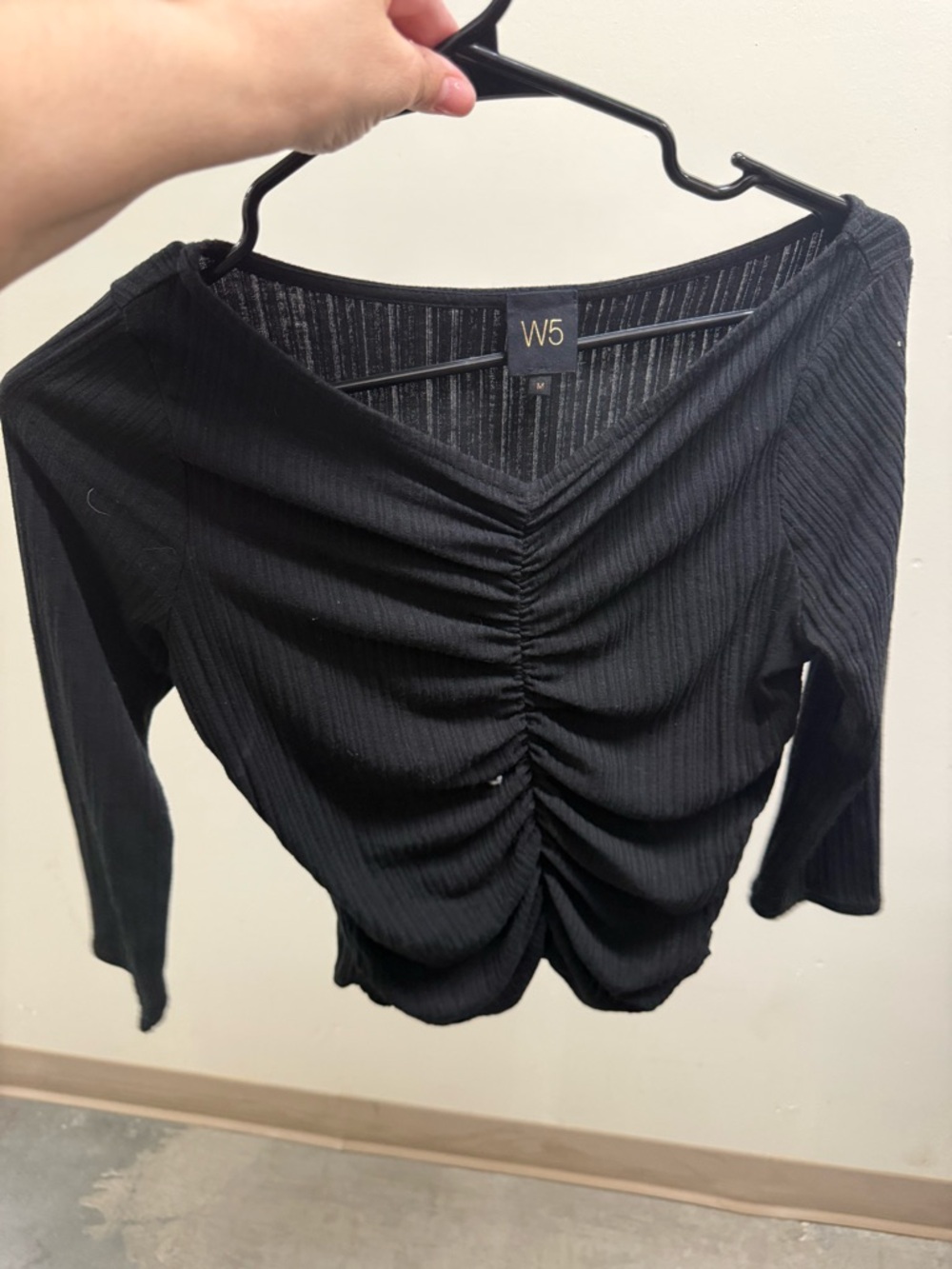 W5 Black Ribbed Ruched V-Neck Long Sleeve Top